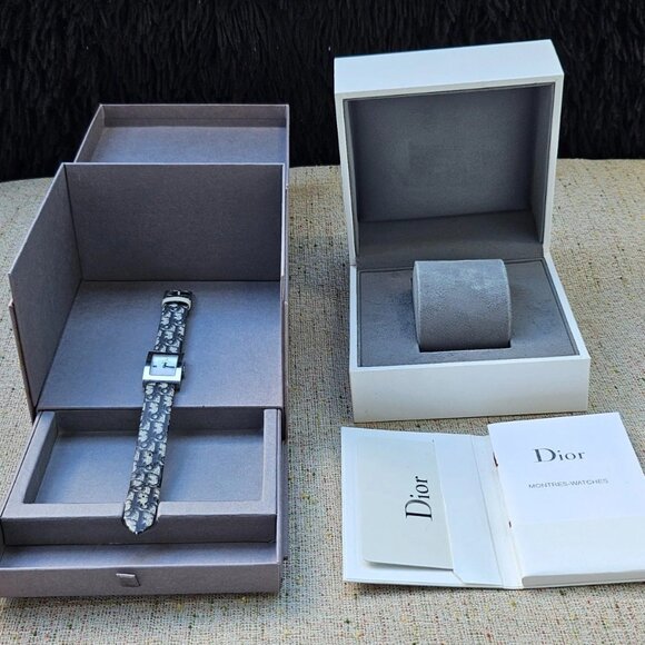 Christian Dior Paris Ladies Wristwatch Swiss Made Silver Tone Case In a Box Auth - Picture 4 of 13